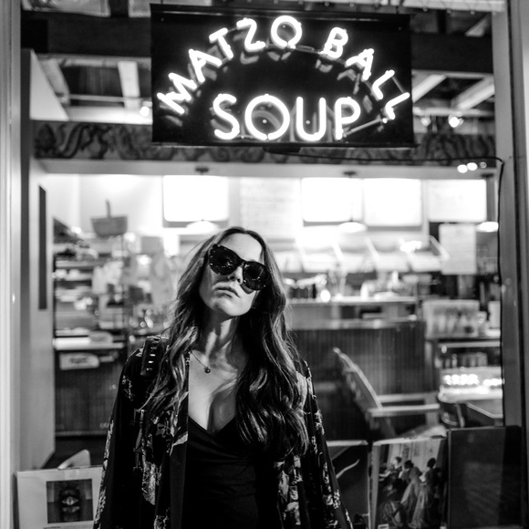 Meet your Posher, Sydney - Picture 4 of 4